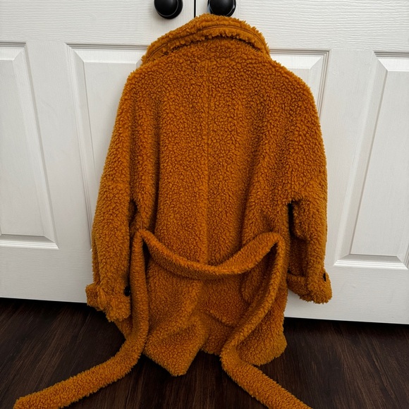 Alex Mill Golden Teddy Coat with Red Lining - Picture 5 of 5